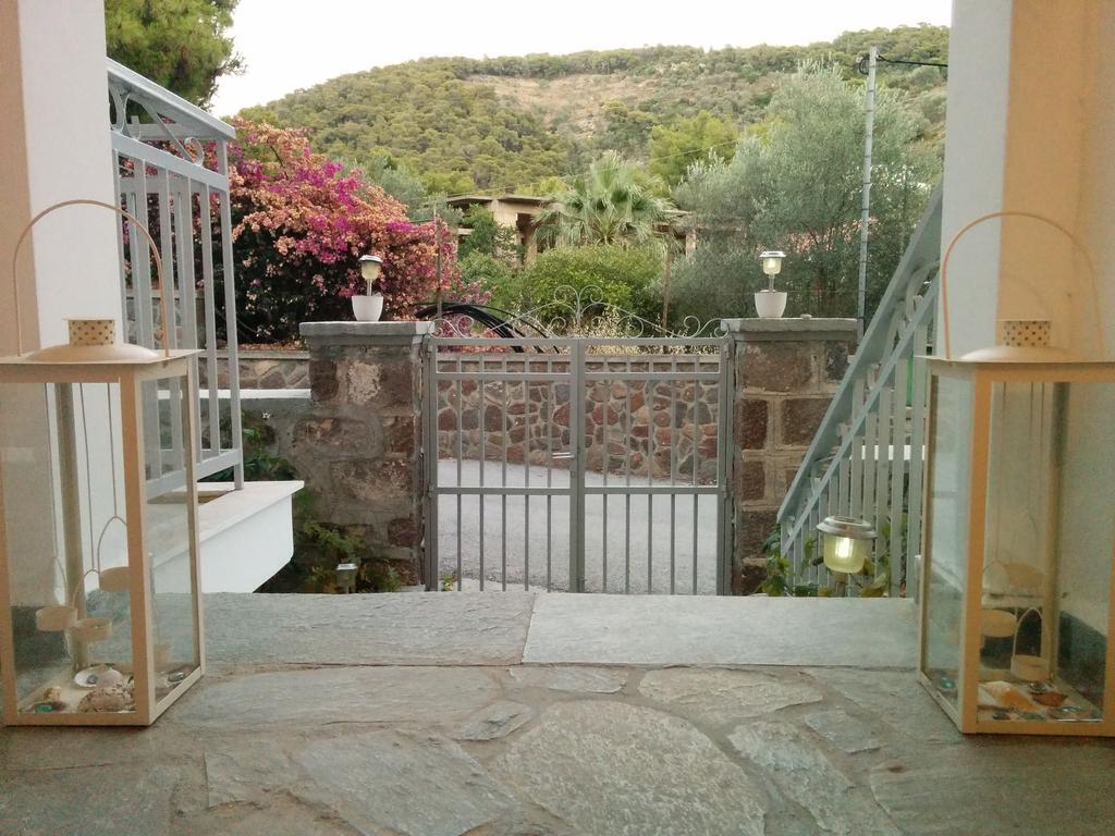 Panos Studios Poros Town Exterior photo