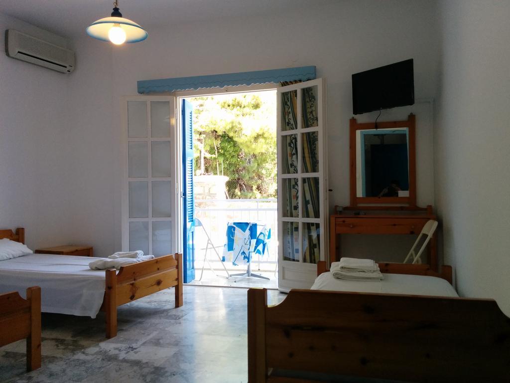 Panos Studios Poros Town Exterior photo